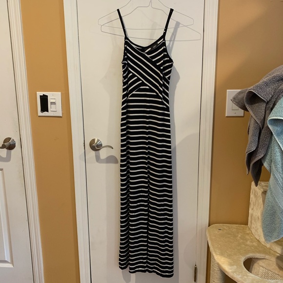 Mossimo Supply Co. Dresses & Skirts - Mossimo Maxi Dress